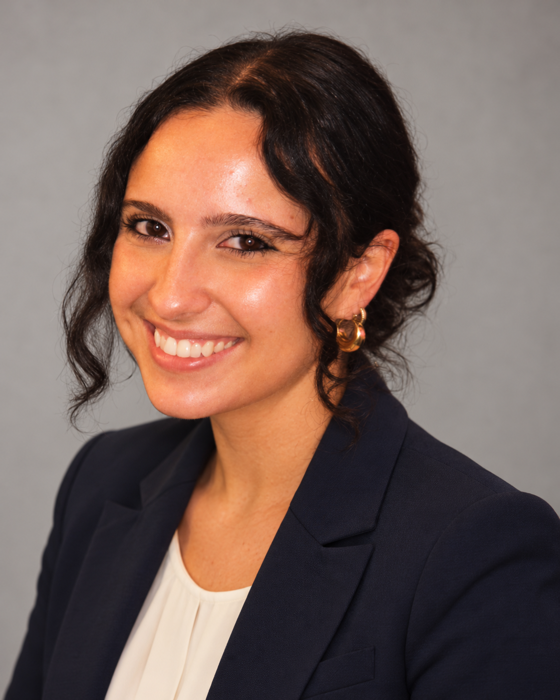 Gabriella, da equipe Claudia Lima Tax & Accounting